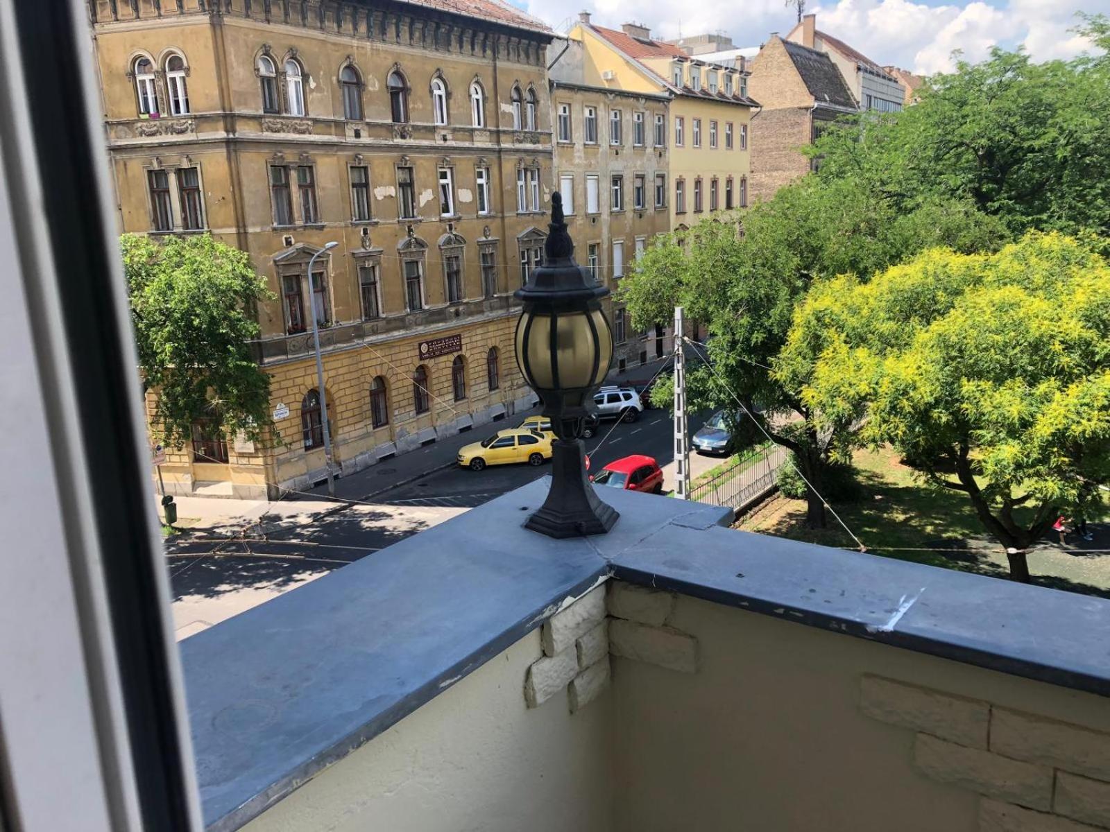 בודפשט Kalvaria With Balcony, Free Parking And Ac מראה חיצוני תמונה